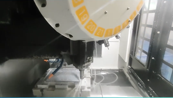 鉆攻中心加工汽車零部件 鉆攻中心加工汽車零部件